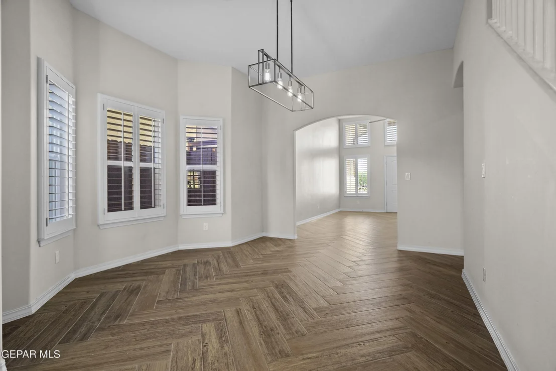 Photo of 6933 COPPER TOWN Drive