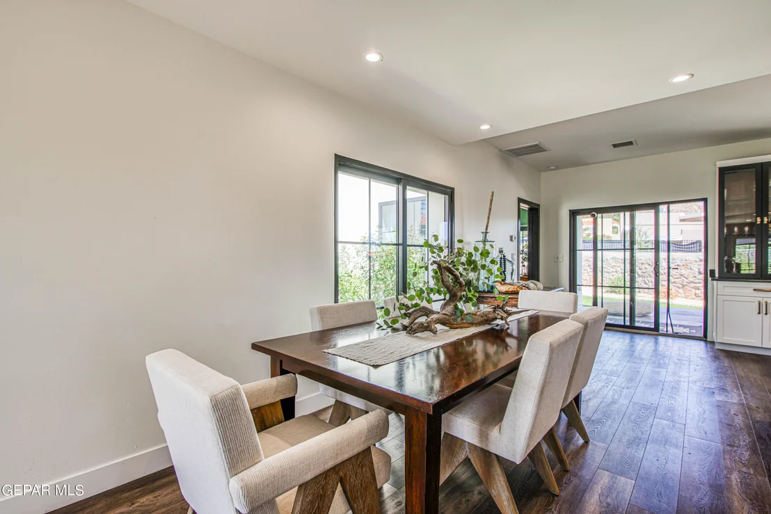 Photo of 1206 STOCKWELL Lane
