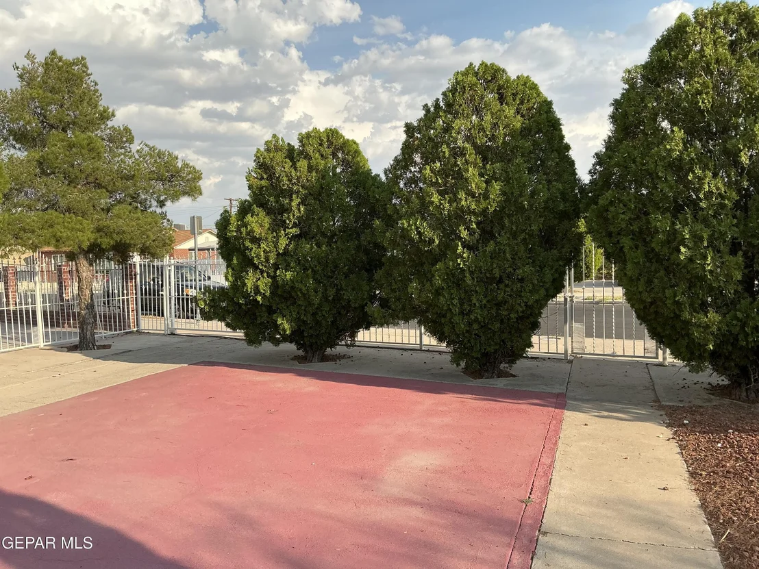 Photo of 6501 AZTEC Road