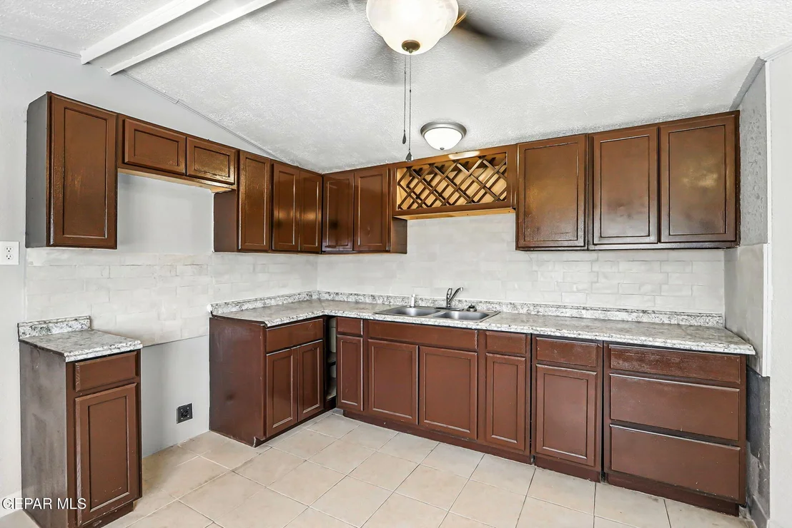 Photo of 736 Palmer Place