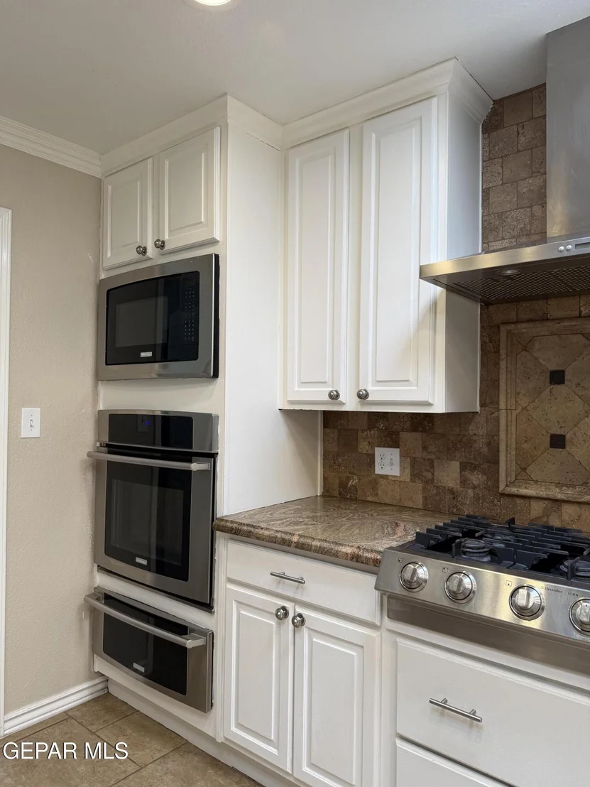 Photo of 3149 EDGEROCK Drive