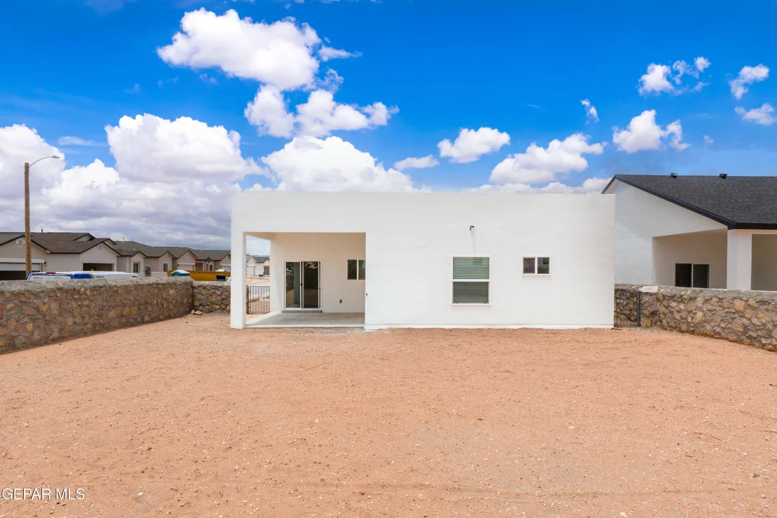 Photo of 3772 Scheme Place