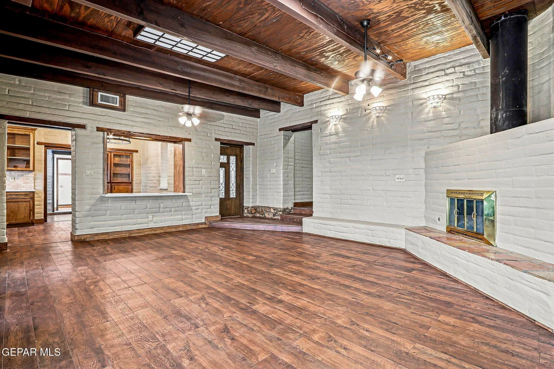 Photo of 6412 VIA DE ALBUR Court
