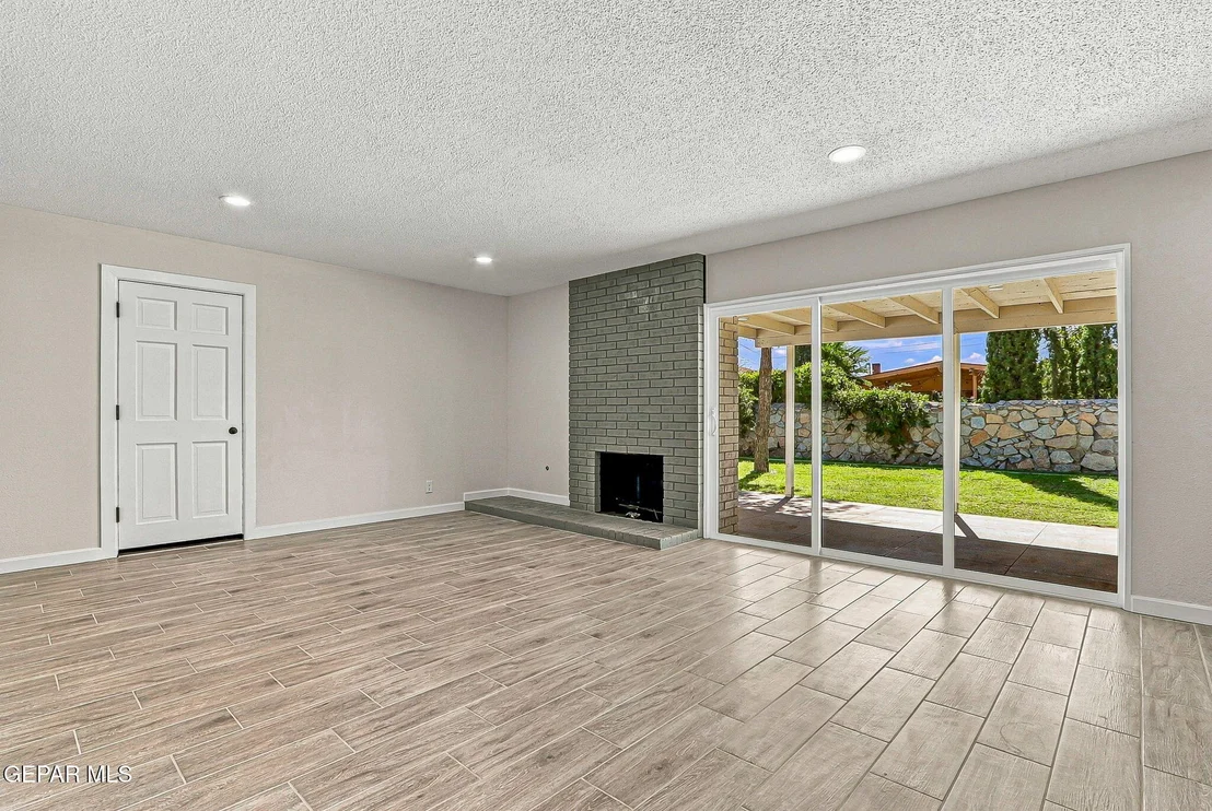 Photo of 8208 PARKLAND Drive