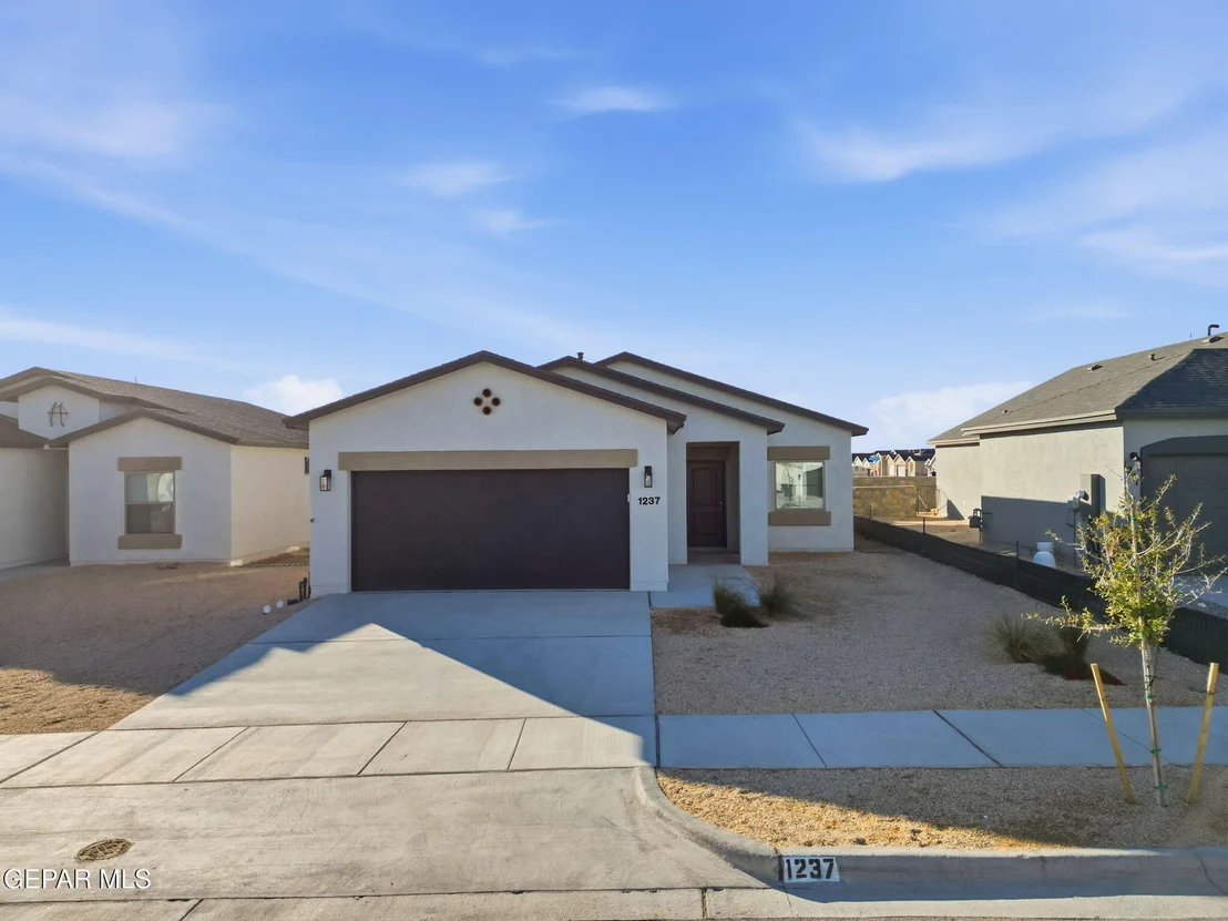 Photo of 13829 Summer Wave Avenue