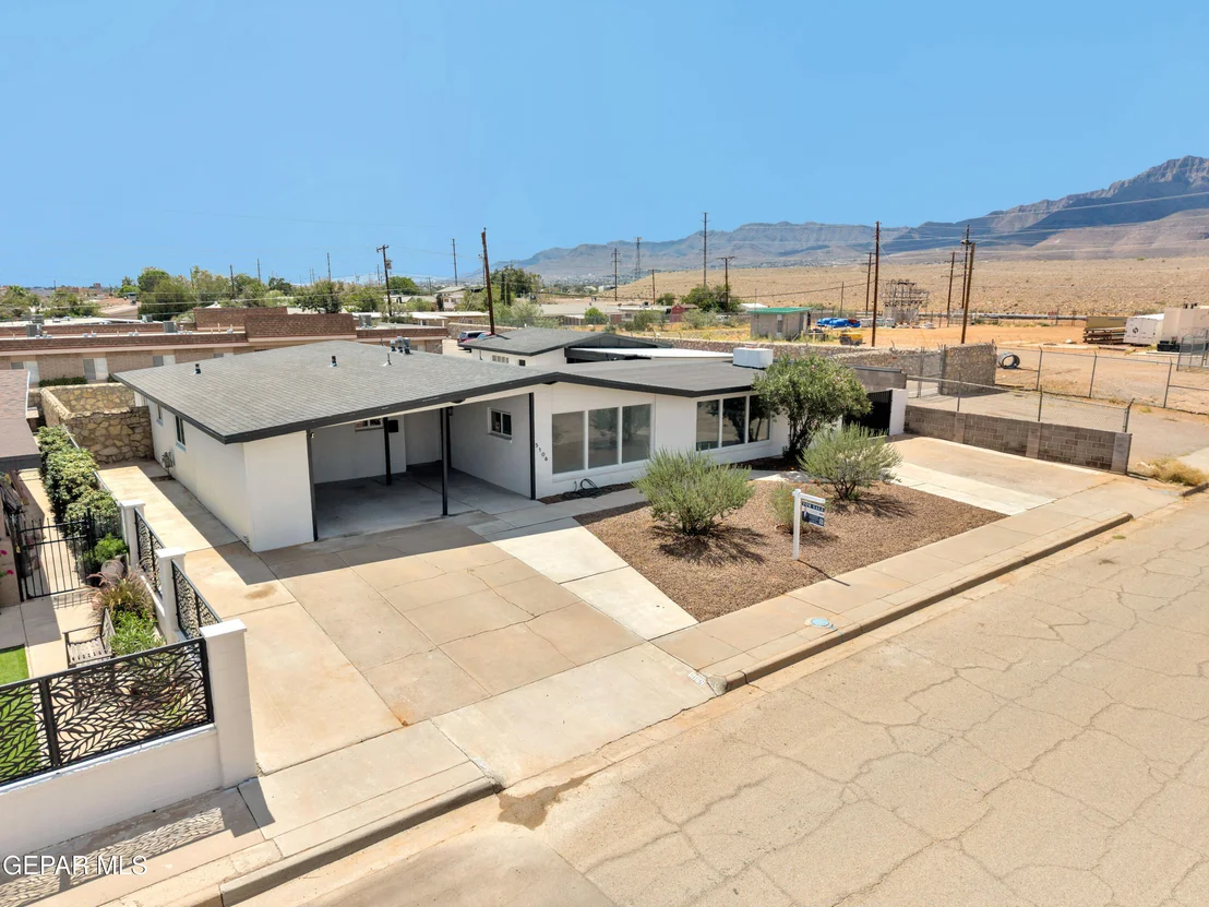 Photo of 5106 ANTONIO Avenue