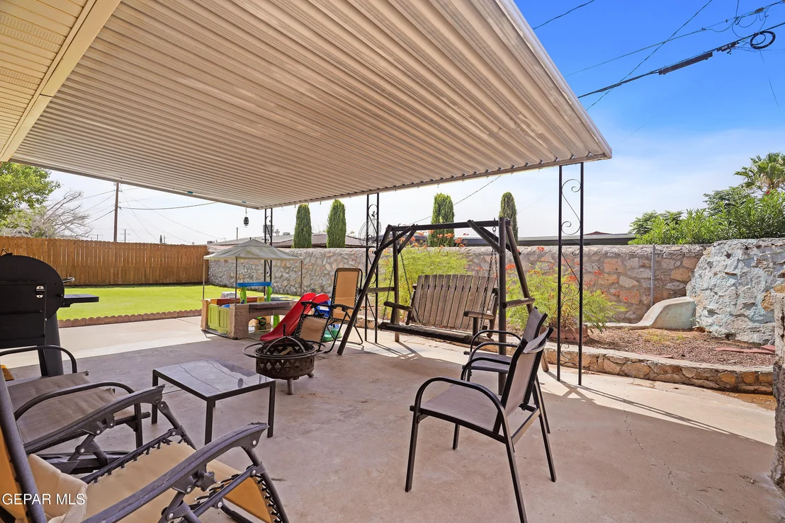 Photo of 5804 TAUTOGA Drive