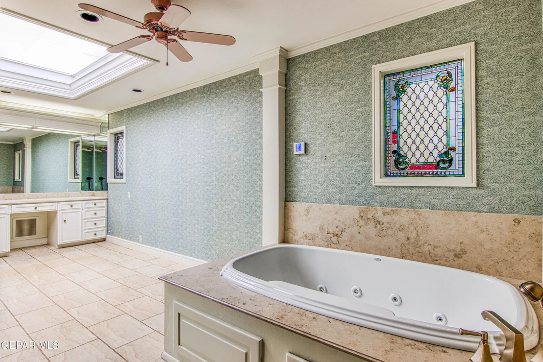 Photo of 6041 TORREY PINES Drive