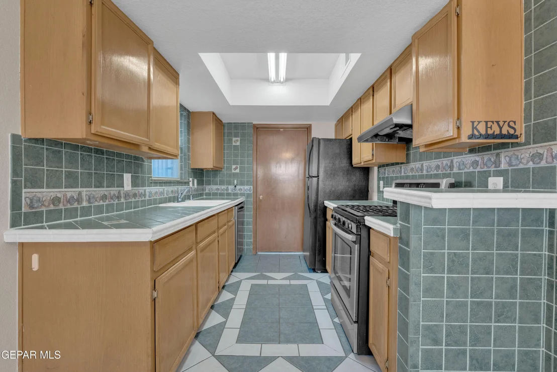 Photo of 12176 JOSE CISNEROS Drive