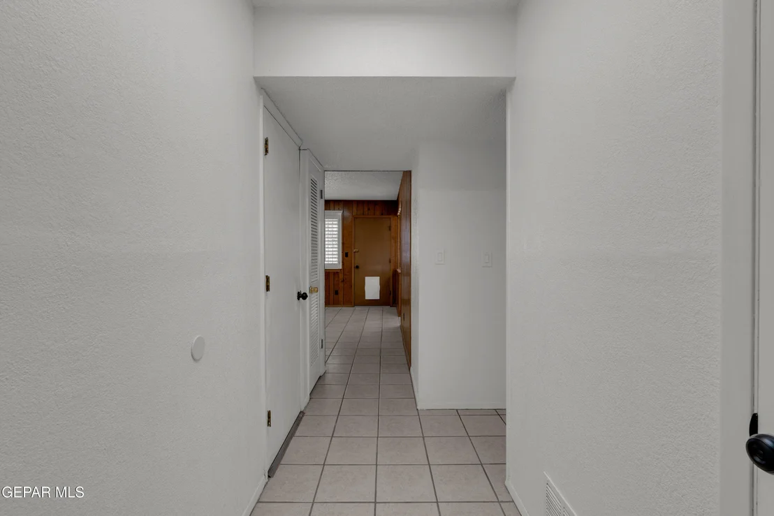 Photo of 5000 MCCORMICK Lane