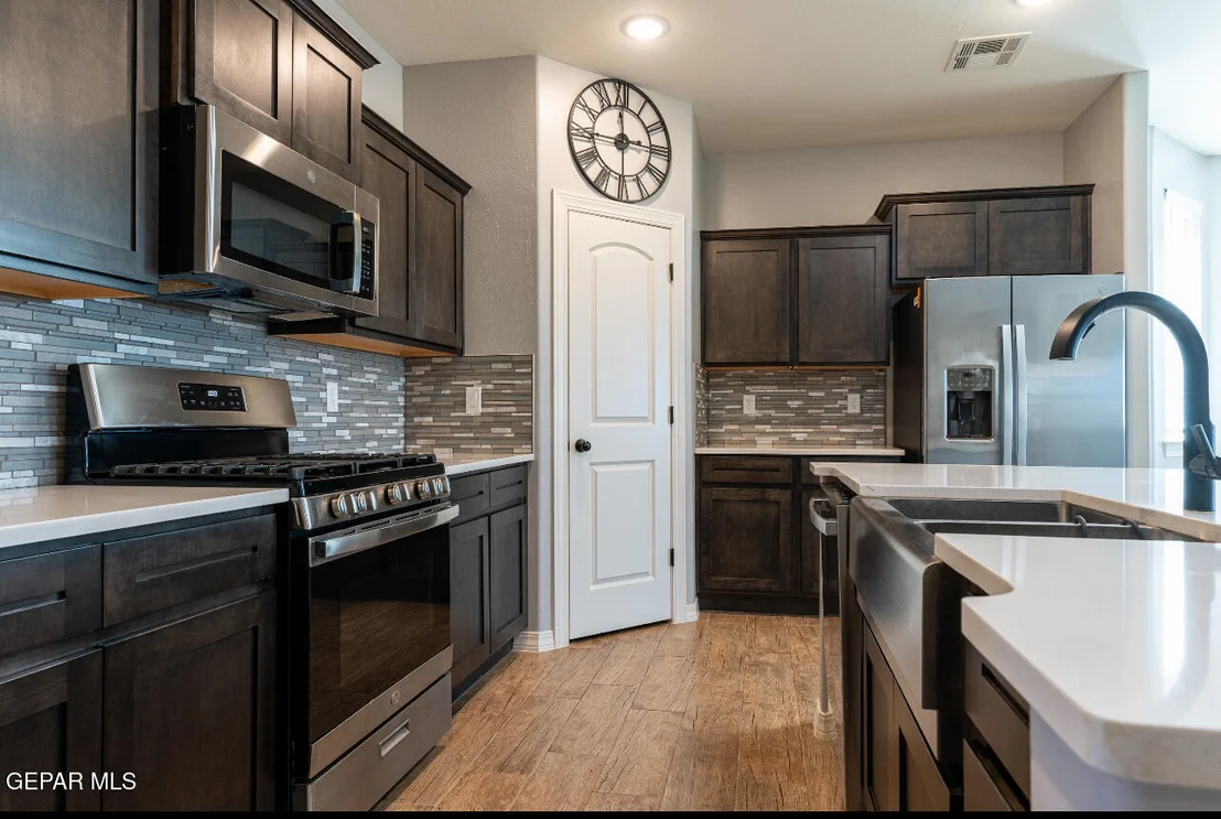 Photo of 572 Issa Circle