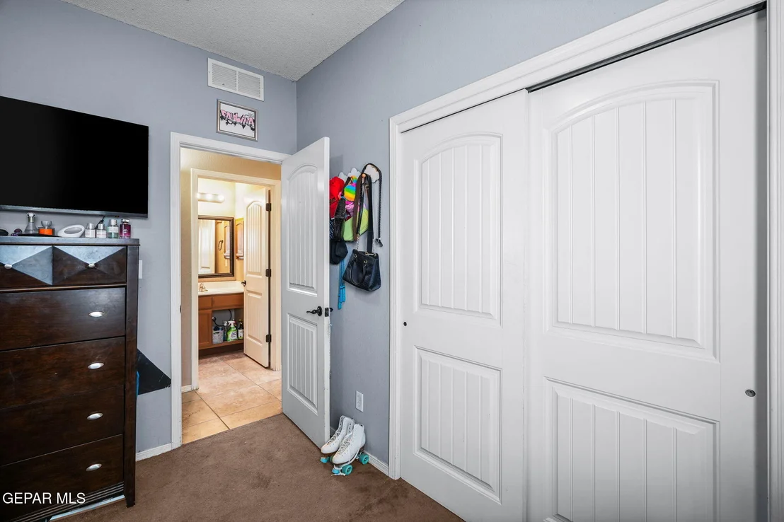 Photo of 3281 GARDEN POINT Drive