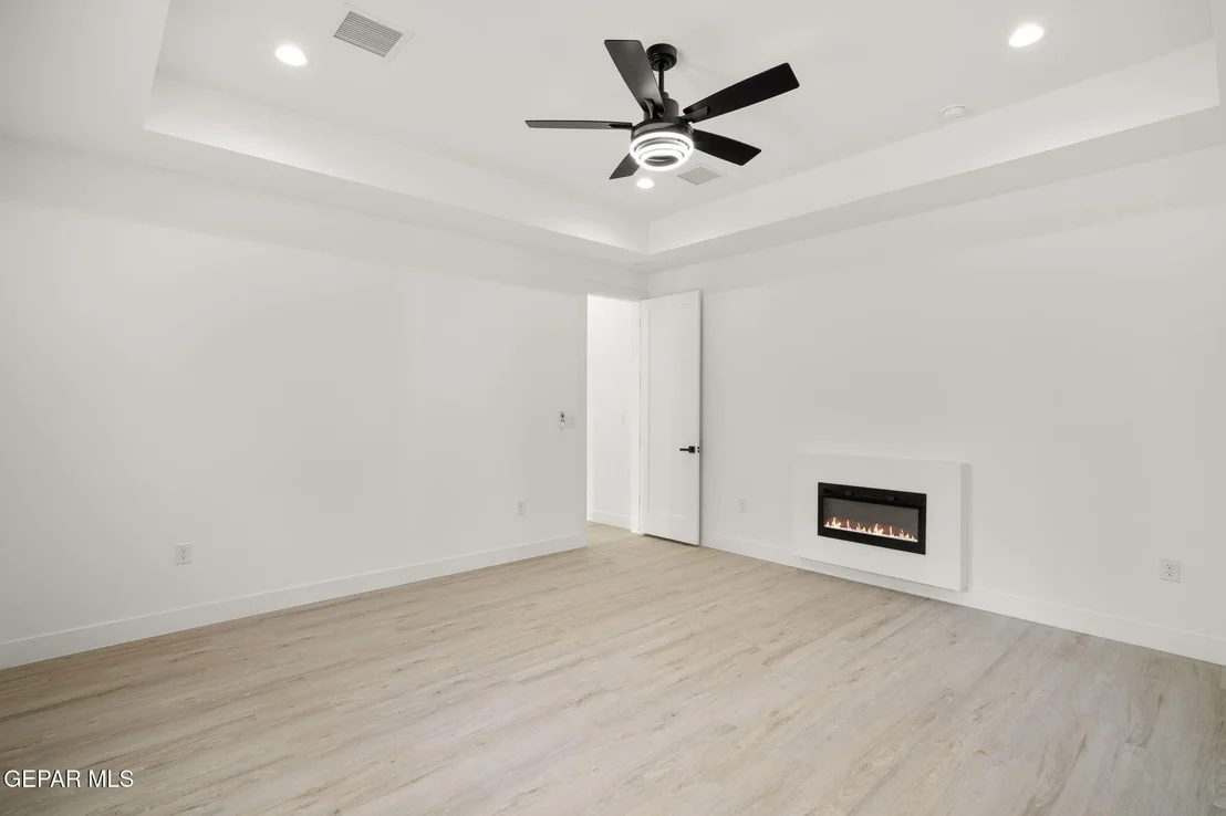 Photo of 5024 JARDINES Place