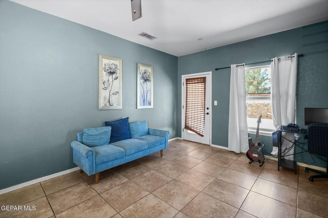 Photo of 3281 GARDEN POINT Drive