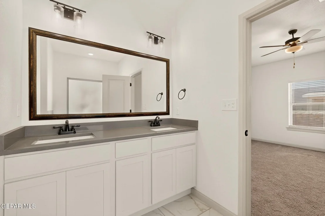 Photo of 968 GULF STREAMS Avenue