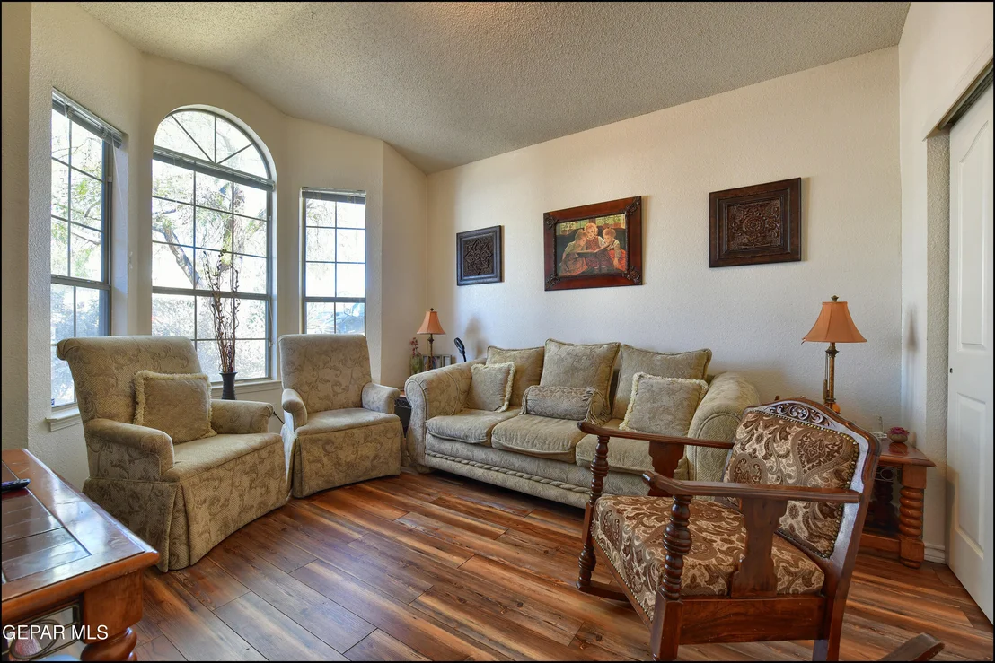 Photo of 260 WESTVALE Court