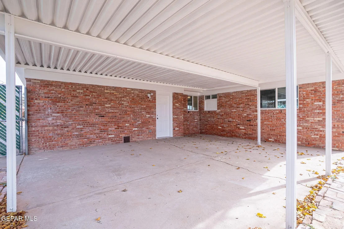 Photo of 3203 Shetland Road
