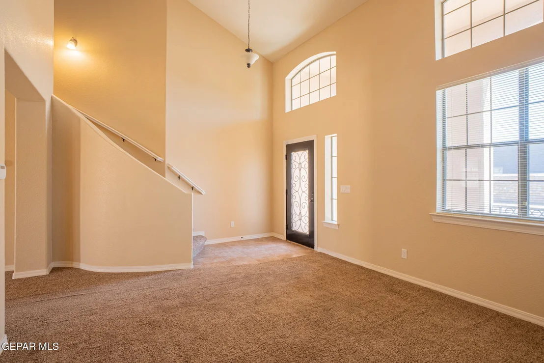 Photo of 3049 LOOKOUT POINT Drive