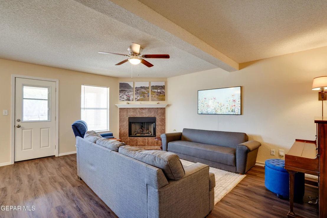 Photo of 13261 Walker Post Avenue