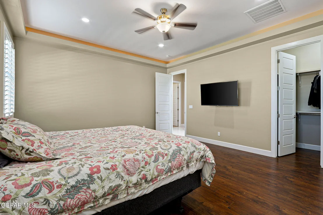 Photo of 917 Clapham Street