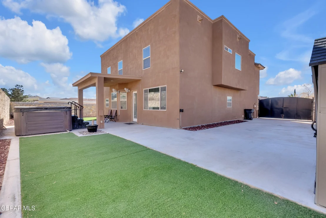 Photo of 468 EMERALD BLUFF Drive