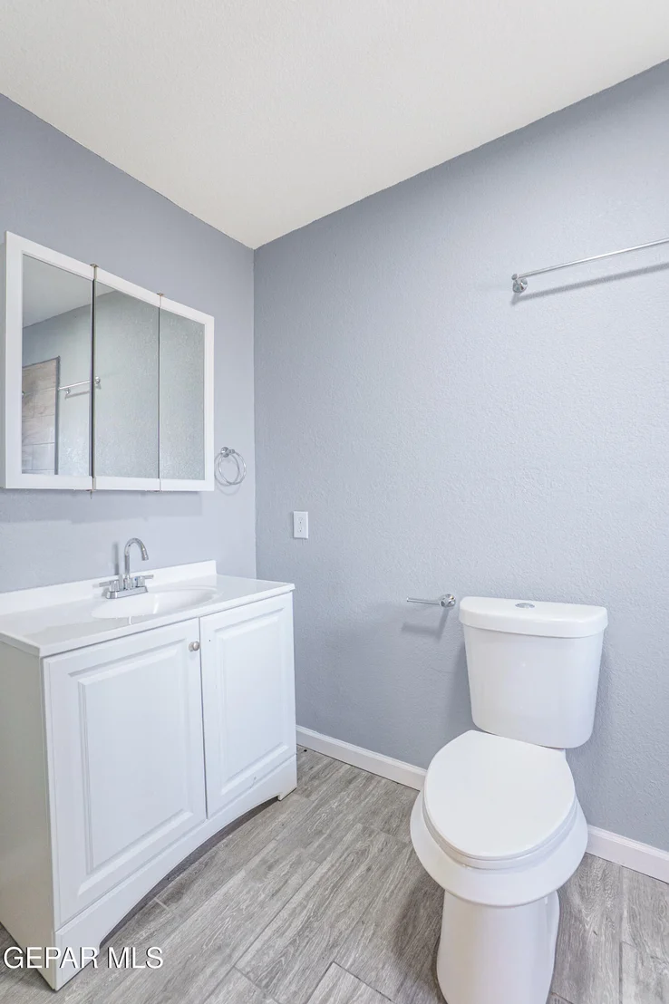 Photo of 3550 VANDERVEER Drive