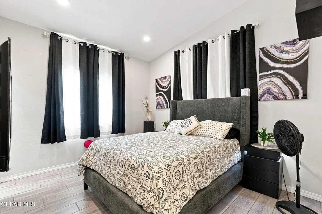 Photo of 9347 CANNES Circle