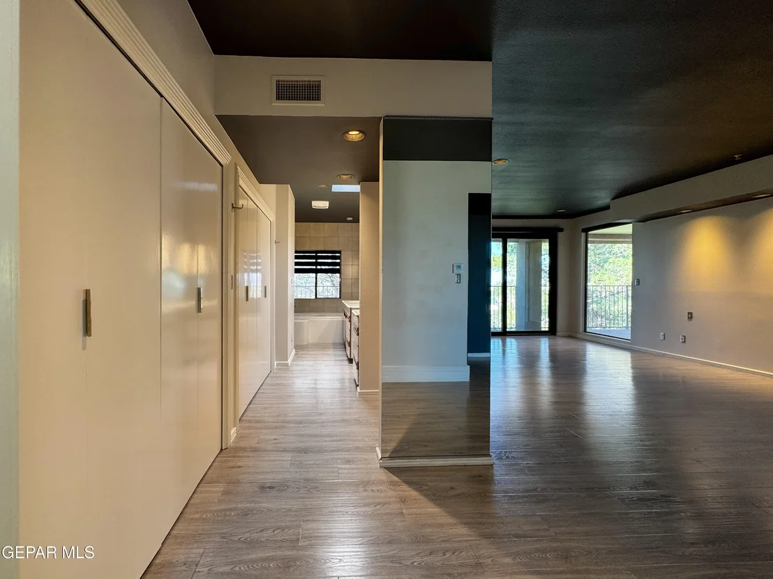 Photo of 1114 Los Jardines Circle