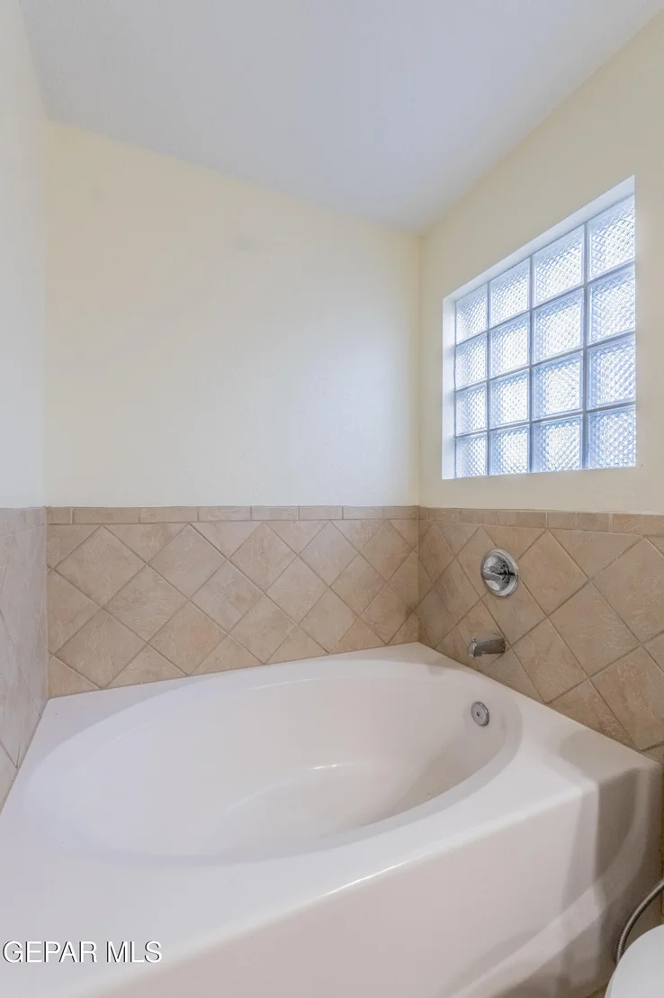 Photo of 11221 Northview Drive