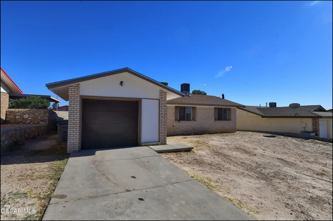 Photo of 1612 JAMES CHISUM Drive