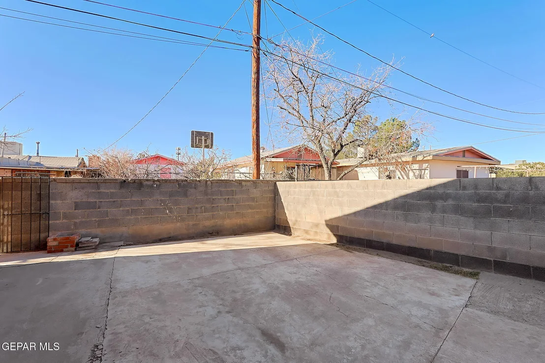 Photo of 8156 Sharp Road