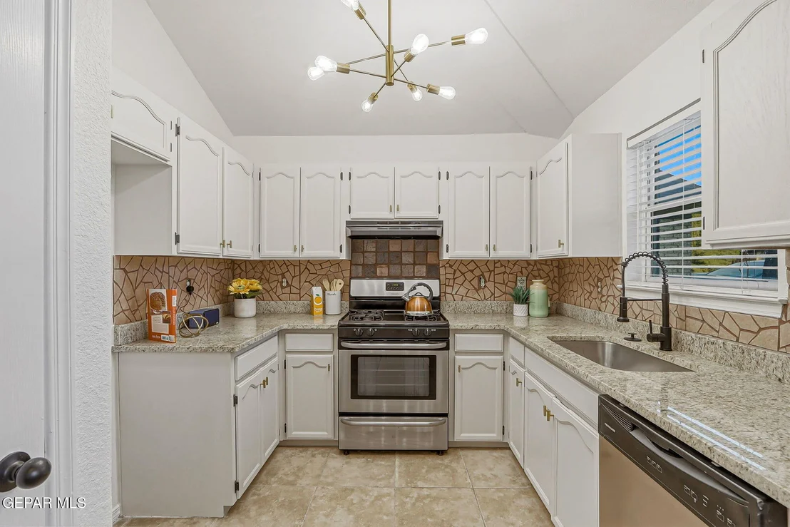 Photo of 11851 STONE CASTLE Drive