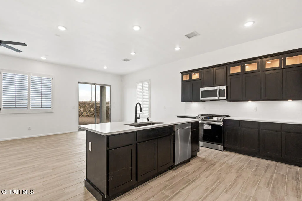 Photo of 15048 Laura Lane