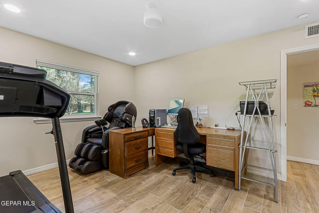 Photo of 717 LIVE OAK Drive