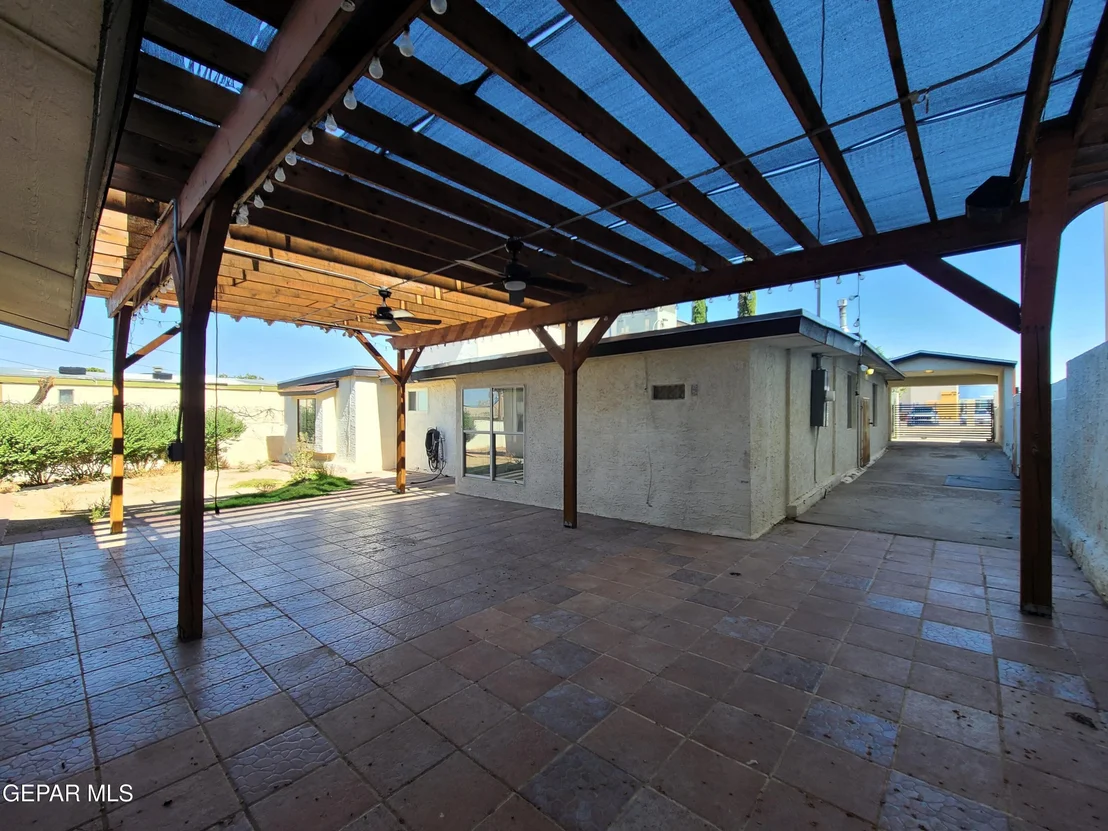Photo of 1714 BANKER Road