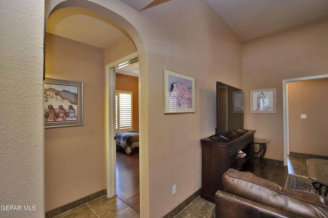 Photo of 920 TYLER SETH Avenue