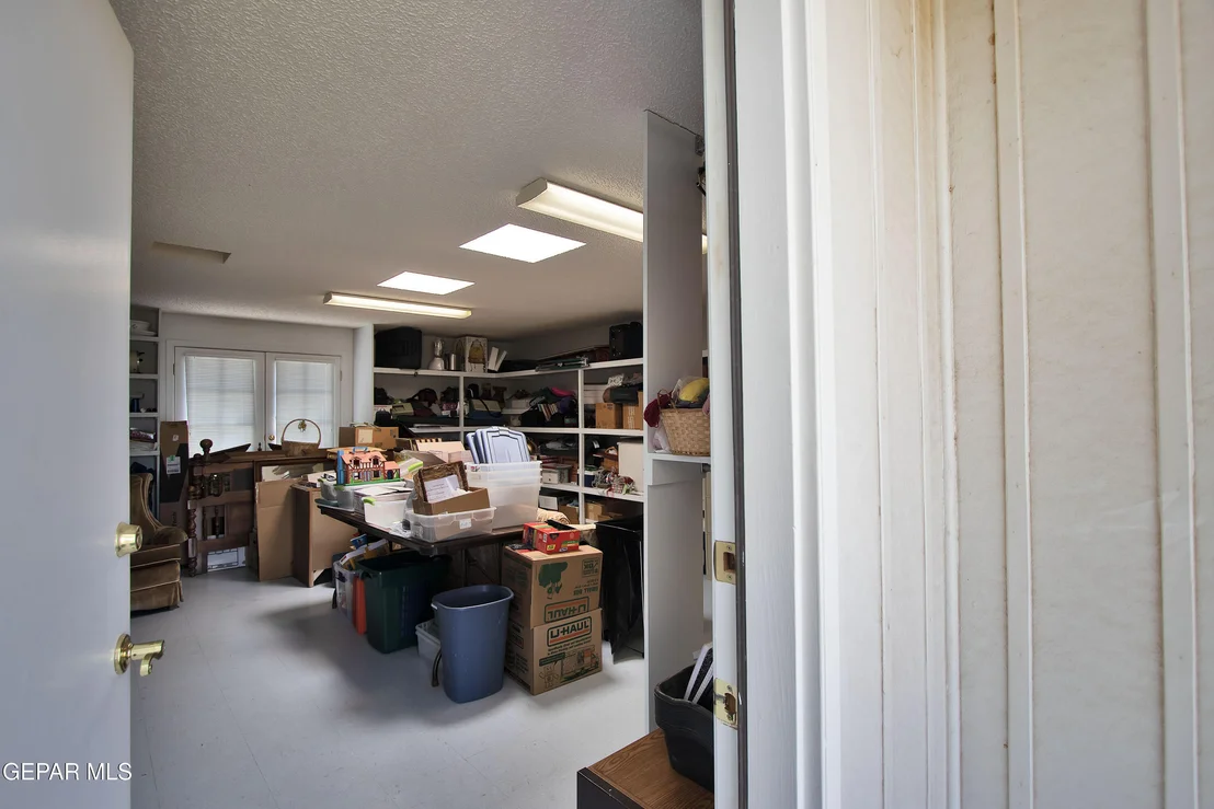 Photo of 517 Stonebluff Road