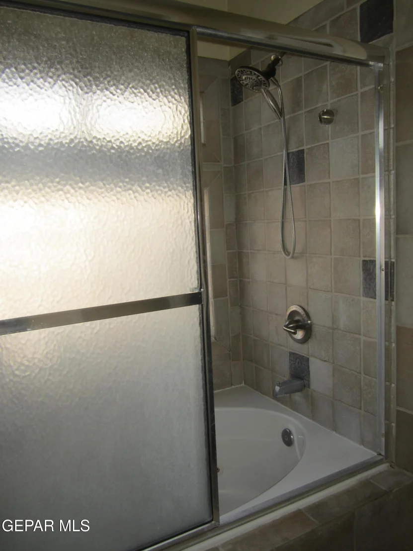 Photo of 7605 Dianjou Drive