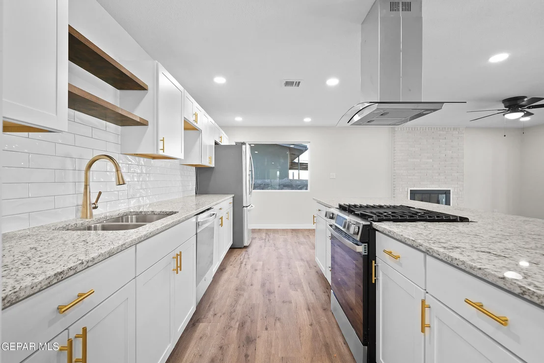 Photo of 10273 RENFREW Drive