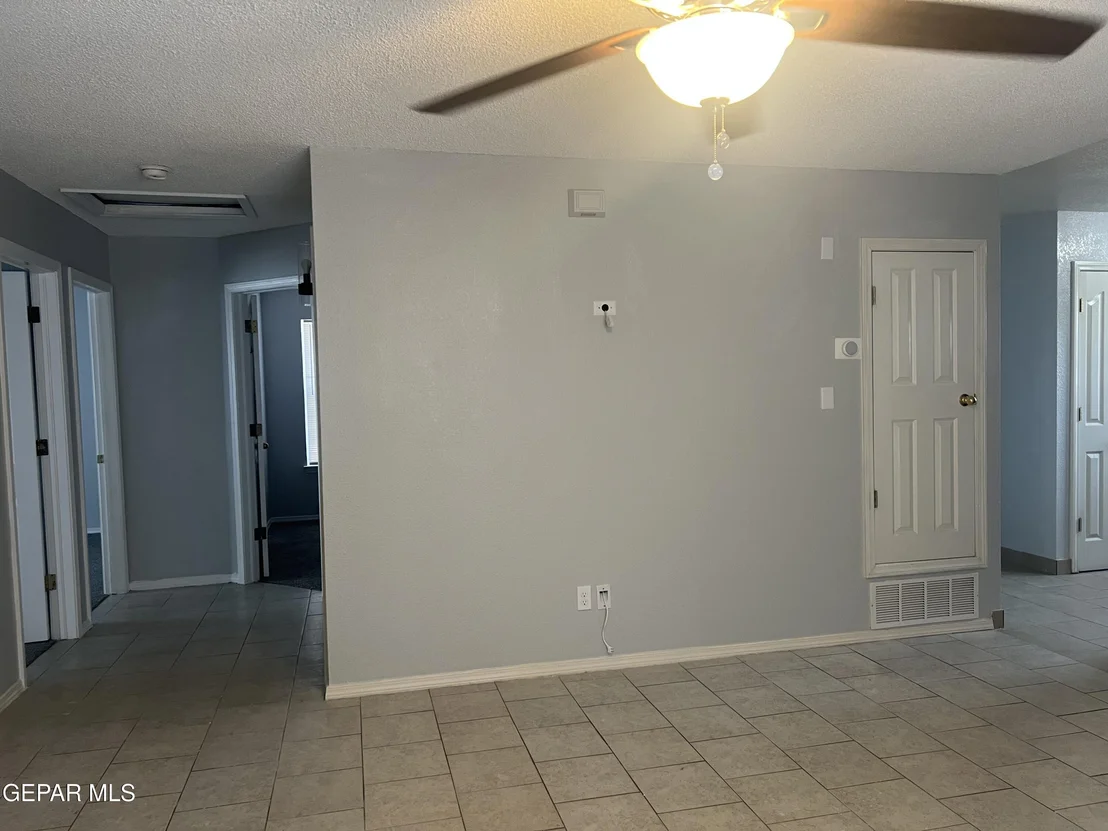 Photo of 10256 VALLE SUAVE Drive
