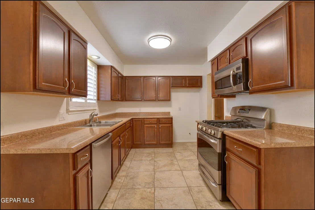 Photo of 4635 R L SHOEMAKER Drive