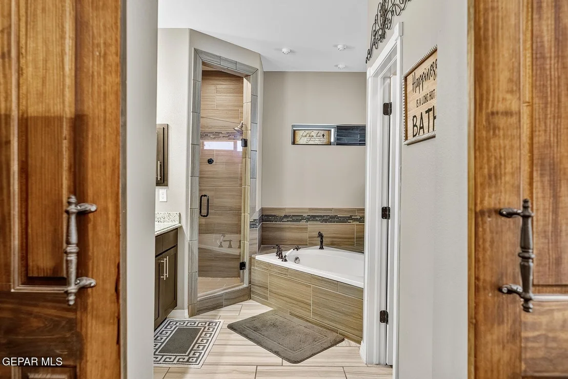 Photo of 7893 Enchanted View Drive
