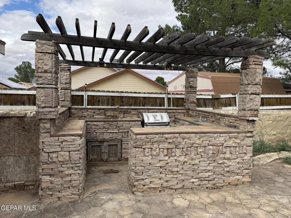 Photo of 3025 OAK TOWER Place