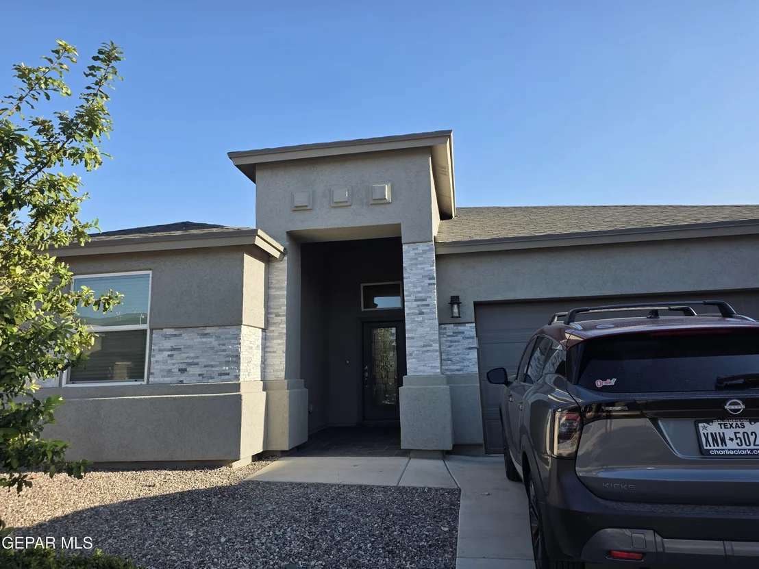Photo of 6024 HIDDEN ROW Avenue