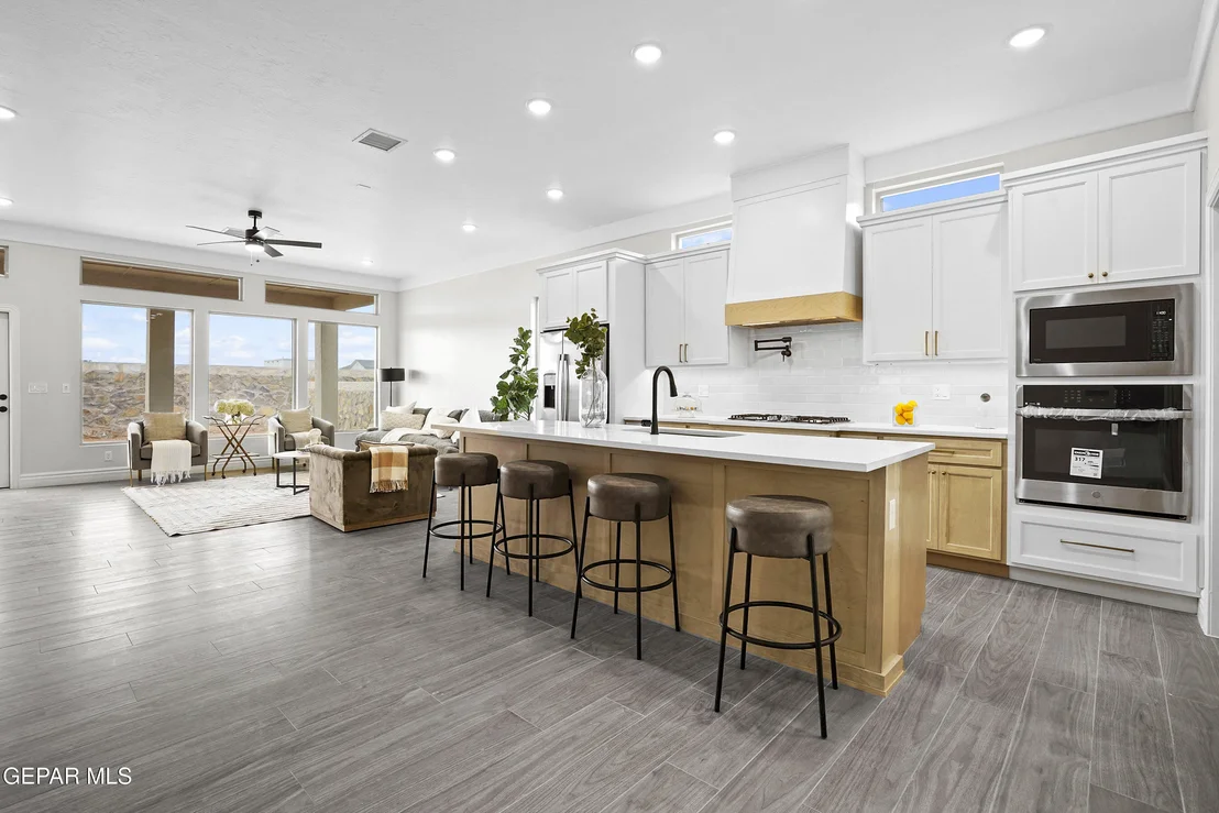Photo of 15004 Composition Avenue