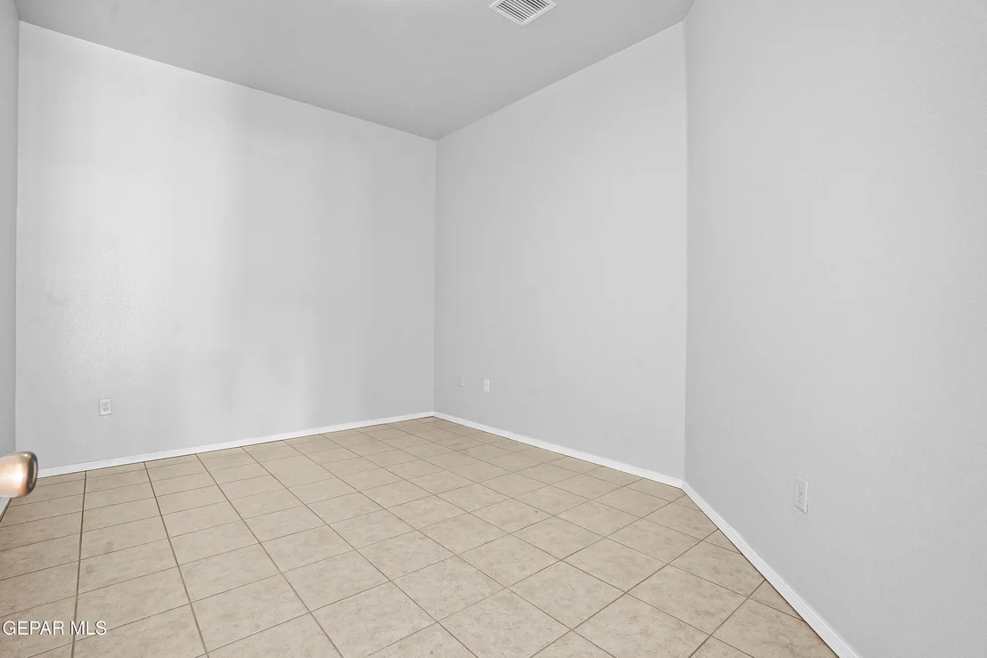 Photo of 300 RUFFIAN Way
