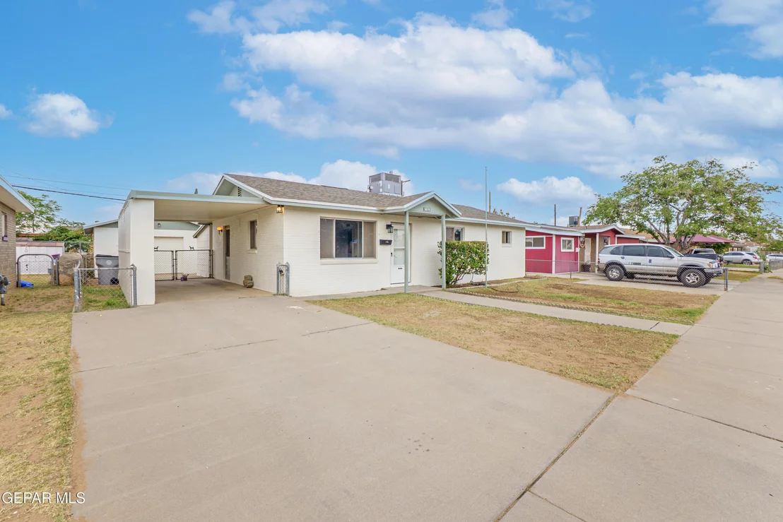 Photo of 5633 ARROWHEAD Drive