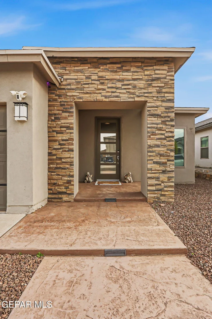 Photo of 5948 HIDDEN ARBOR Drive