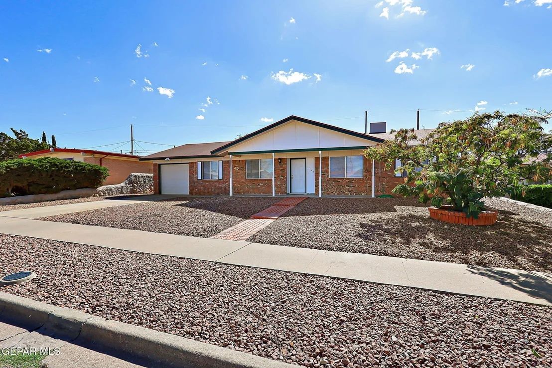 Photo of 7213 CLEMENTE Avenue