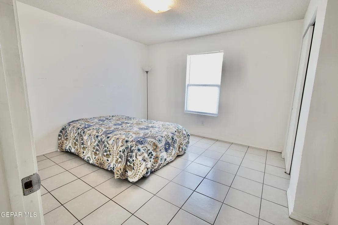 Photo of 816 MONCLOVA Lane